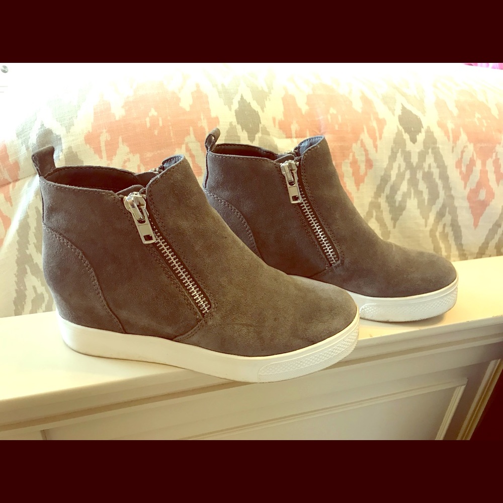 Steve Madden Wedgie Wedge sneakers - size 8